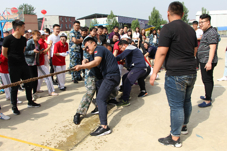 在工作中感受快乐 在运动中拥抱健康 ——beat365官网举办教职工趣味运动会