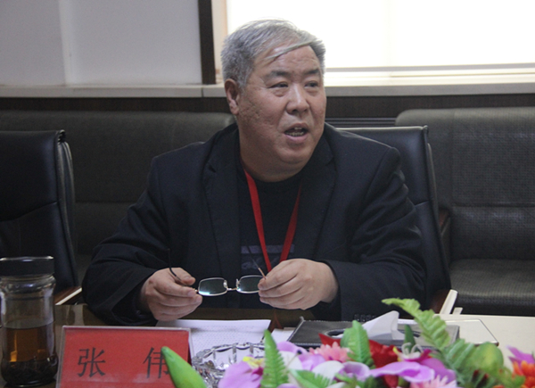 beat365官网召开思想政治理论课教师座谈会