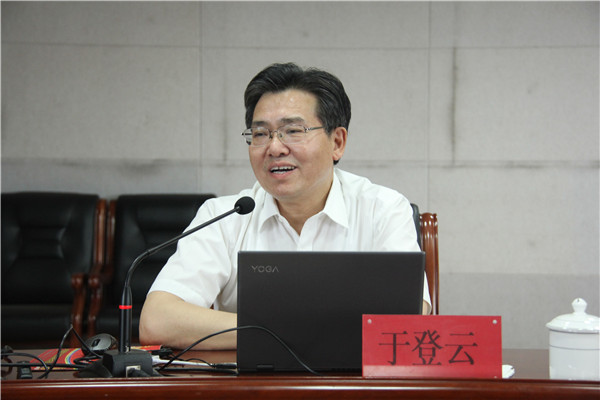 关注探月工程 做新时代追梦人——beat365官网举办《中国探月工程成就与展望》专题讲座
