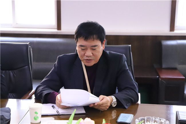 beat365官网组织校党委理论学习中心组学习