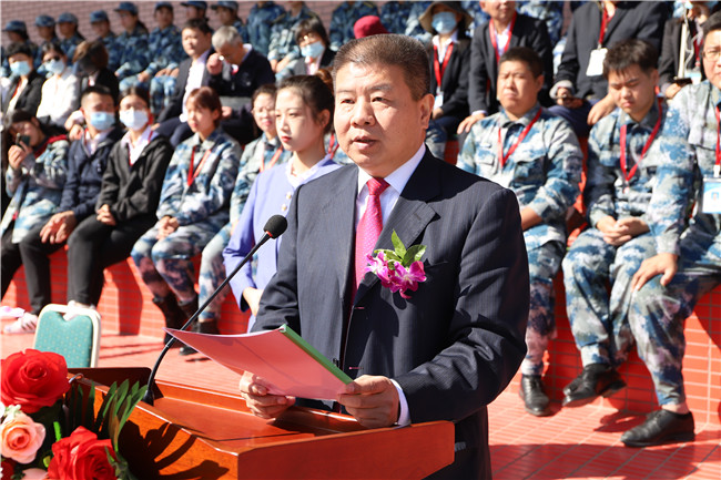 厉兵秣马 扬帆起航beat365官网举行2020级新生军训结营式暨开学典礼