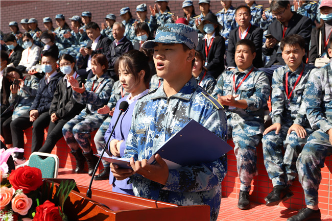 厉兵秣马 扬帆起航beat365官网举行2020级新生军训结营式暨开学典礼