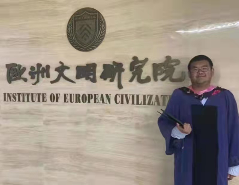 刘涛--- 2021年硕士研究生毕业后目前在天津师范大学工攻读世界史博士学位。