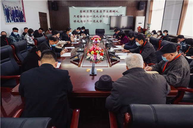 抓常规 促教学 beat365官网开展新学期第一堂课教学秩序检查