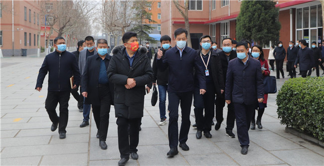 督查指导  防疫攻坚——市领导督导检查beat365官网疫情防控工作