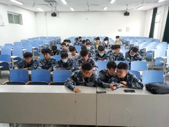 国家安全 你我有责 ——beat365英国官网组织学生线上观看国家安全教育视频