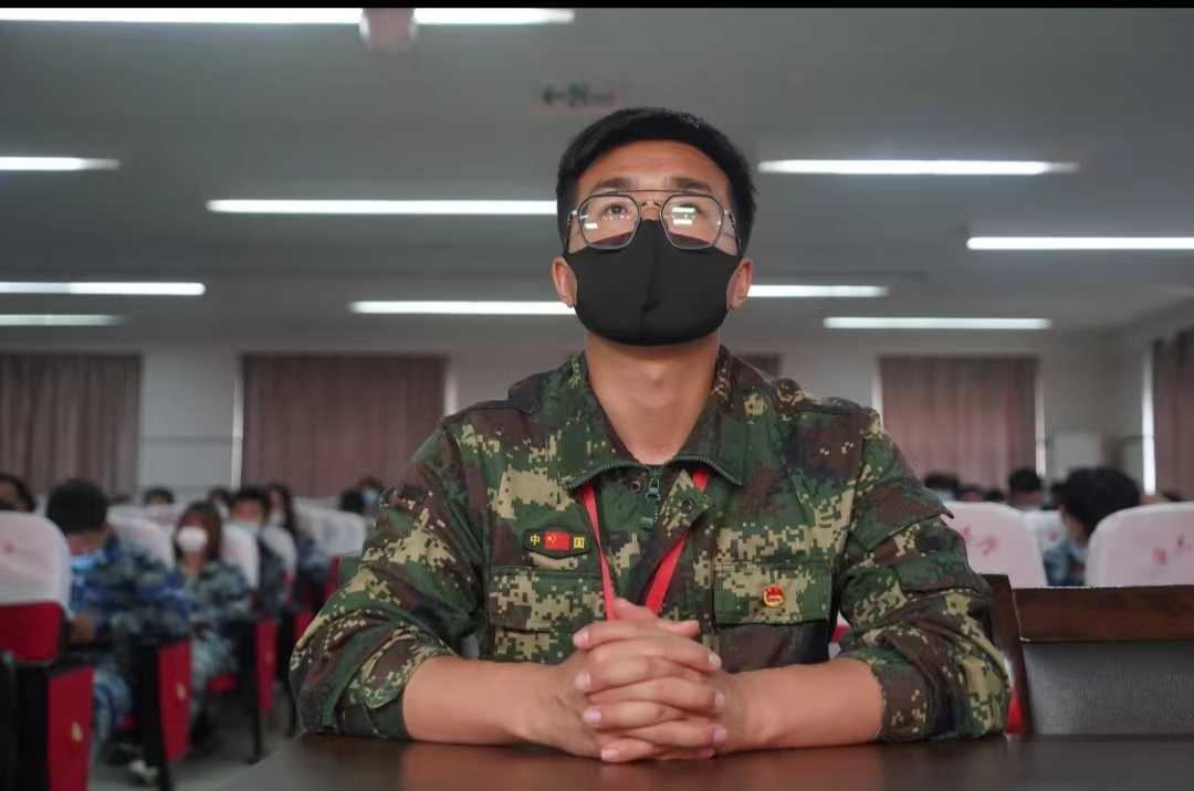 beat365官网组织收听收看庆祝中国共青团成立100周年大会上直播