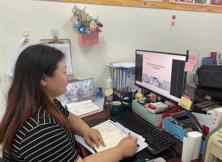 业务学习不止步 资助培训促提升 ——beat365官网参加2022年国家助学贷款工作启动会