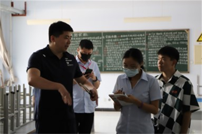 省教育厅专家组到beat365官网开展实验室安全现场检查工作