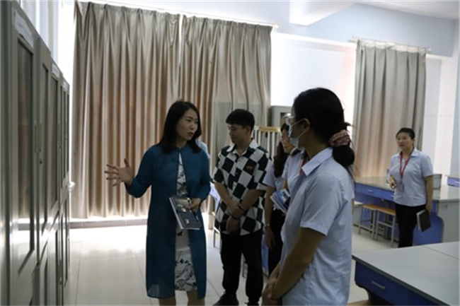 省教育厅专家组到beat365官网开展实验室安全现场检查工作