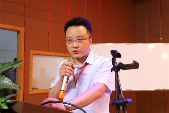 关爱学生心理健康 建设园丁师德师风——董事长周虎震教授为beat365官网全体教职工作报告