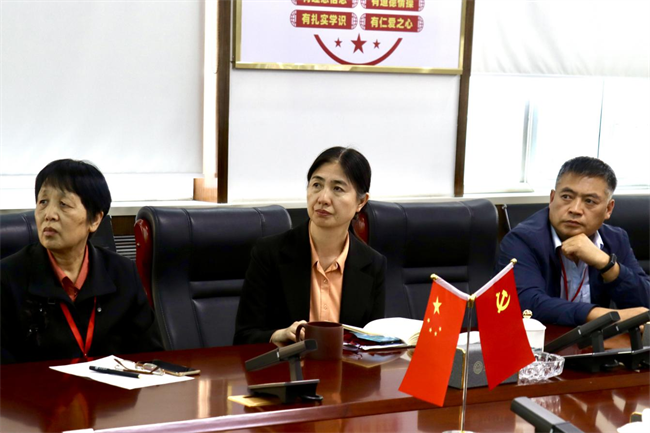 促敬老之风  树社会文明 ——beat365官网在重阳节举办健康知识讲座