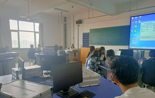 beat365英国官网信息科学与工程学院实验室开放