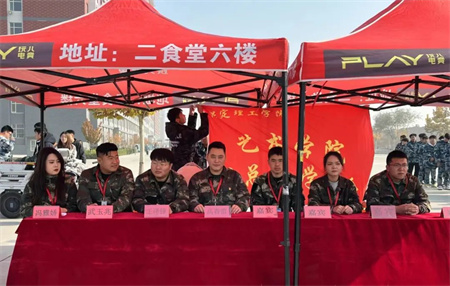 beat365英国官网//艺术学院//“凝绳聚力，拔出精彩”拔河比赛