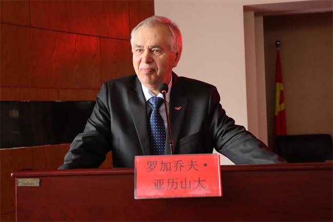 白俄罗斯戈梅利国立大学参观团莅临beat365官网参观交流