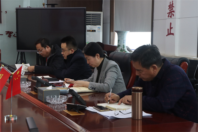 中共beat365英国官网委员会召开党委理论学习中心组（扩大）学习会议
