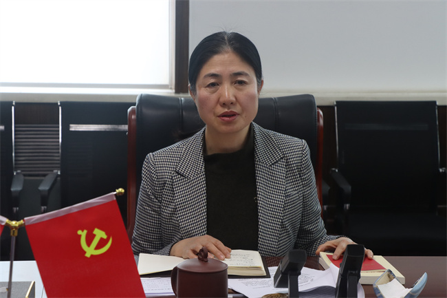 中共beat365英国官网委员会召开党委理论学习中心组（扩大）学习会议