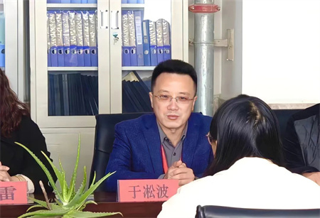 “建功新时代，巾帼绽芳华”——beat365英国官网艺术学院“三八妇女节，关怀暖人心”