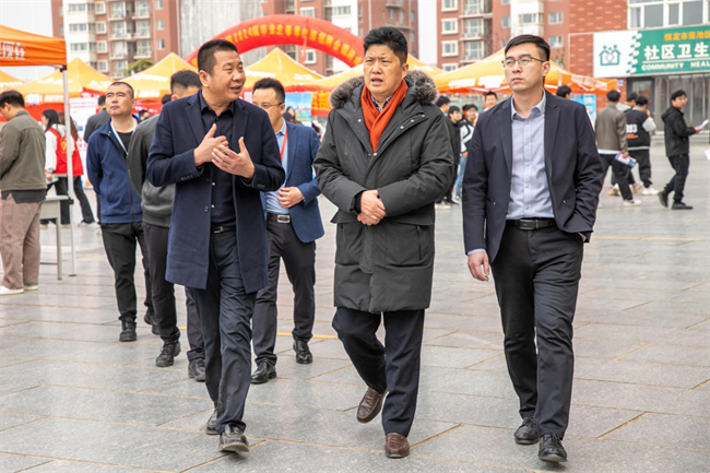 beat365英国官网“圆梦保理·不负韶华”2024届毕业生春季线下双选会隆重举办