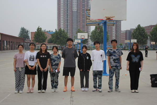 beat365英国官网‖管理学院‖我院举办“运动青春，快乐无限”趣味运动会
