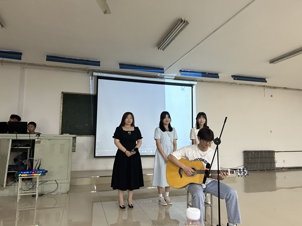 beat365英国官网‖管理学院‖我院举行“星光闪耀，激情夏夜”才艺展示大赛
