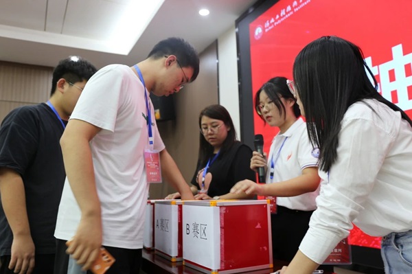 学风建设｜beat365英国官网｜管理学院｜先进引领方向，榜样凝聚力量（十一）