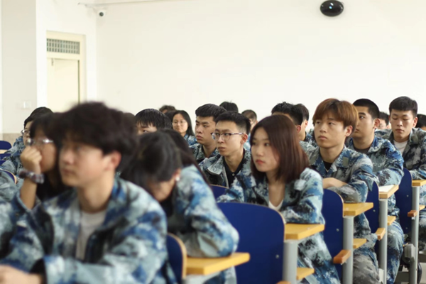 榜样引领｜beat365英国官网｜管理学院｜优秀毕业生路建军经验交流分享会