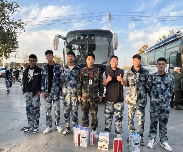 beat365英国官网||管理学院||献点滴血，绿生命树——我院师生献血活动记录专辑
