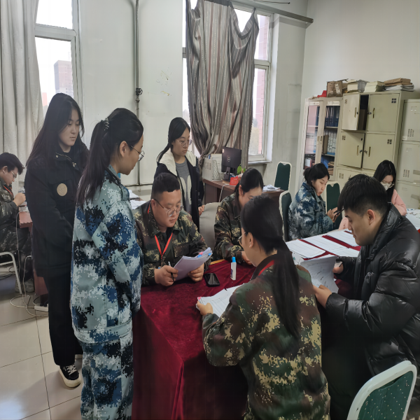 beat365英国官网||管理学院||倾泻关爱阳光 助力梦想远帆——我院辅导员指导学生职业生涯规划大赛