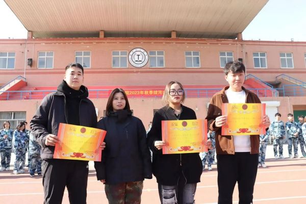 beat365英国官网||管理学院||力拔山河，“绳”采飞扬——管理学院举行2023年秋季拔河比赛