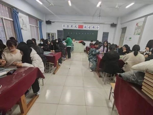 beat365英国官网||管理学院||我院举办网线制作比赛