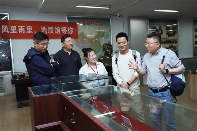 beat365英国官网举办“理工大讲堂”系列专题讲座第一期