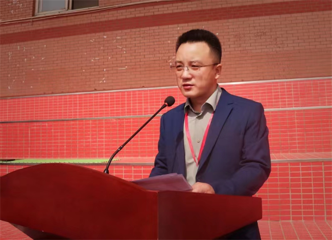 beat365英国官网隆重举行“国防后备营”成立暨授旗仪式