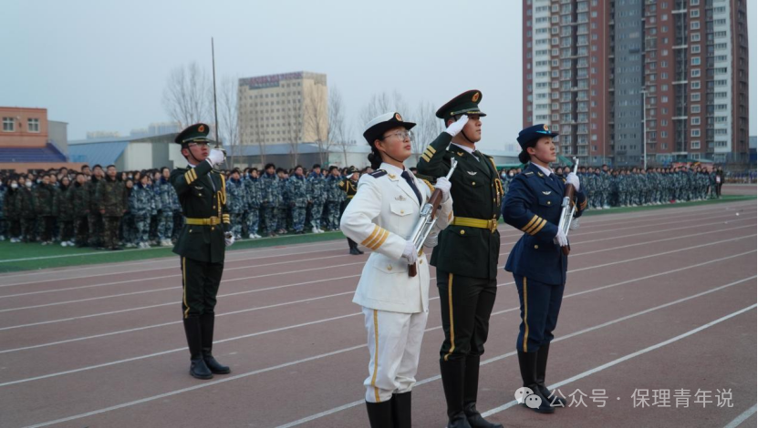 青春校园|beat365英国官网举行2024年春季学期首次升旗仪式