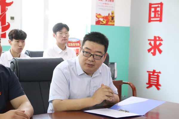 爱国教育|beat365英国官网|管理学院|我院成功与中国育德中学进行大学生爱国主义教育基地挂牌仪式