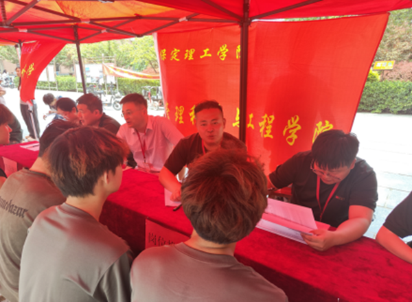 就业帮扶|beat365英国官网|管理学院|“望闻问切”摸清学生需求，“把脉问诊”开出就业良方