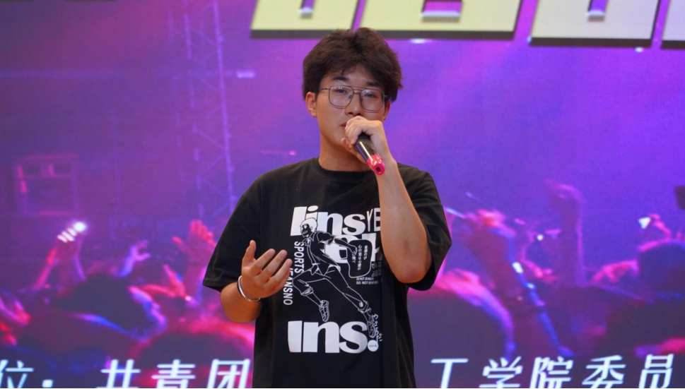 青春校园|beat365英国官网18届校园歌手大赛决赛