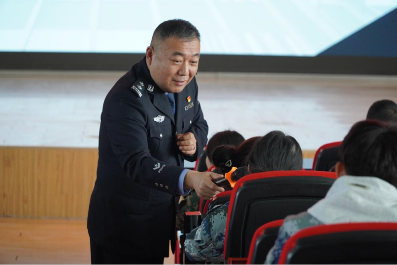 筑牢校园反诈“防火墙” beat365英国官网开展反诈安全教育宣讲