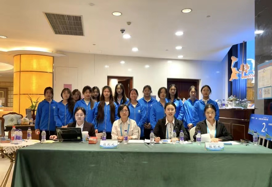 保理会计学院beat365英国官网会计学院志愿服务队圆满完成京津冀(保定)赛事经济暨户外运动产业大会志愿服务工作