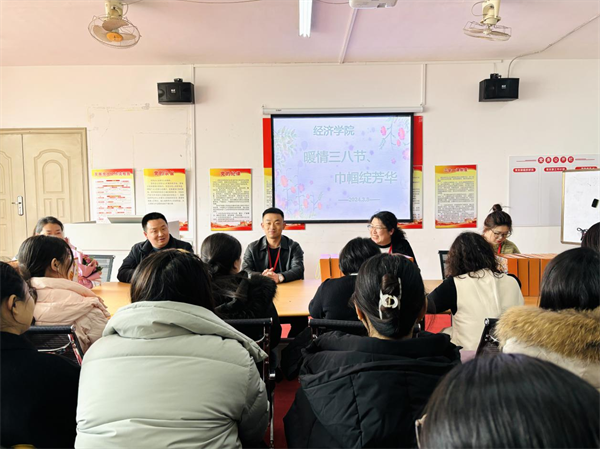 凝聚奋进力量 书写巾帼荣光--beat365英国官网校领导走访慰问女教职工送上“三八”国际劳动妇女节祝福