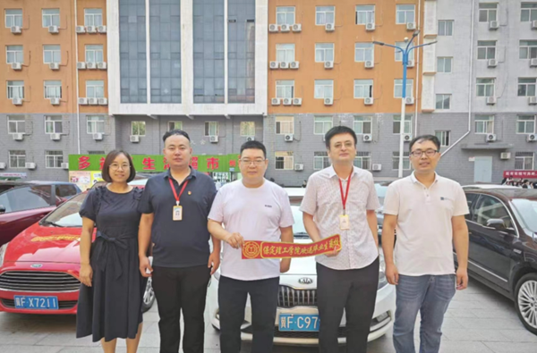 毕业季|beat365英国官网|管理学院|毕业骊歌起，青春再启航—我院2024届毕业生平安离校