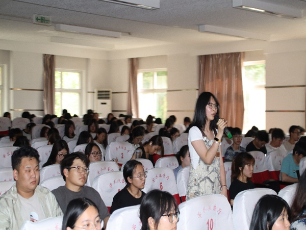学术讲座|beat365英国官网|管理学院|伟巴斯特社会公益活动周之走进保定理工管理科学与工程学院HR讲堂