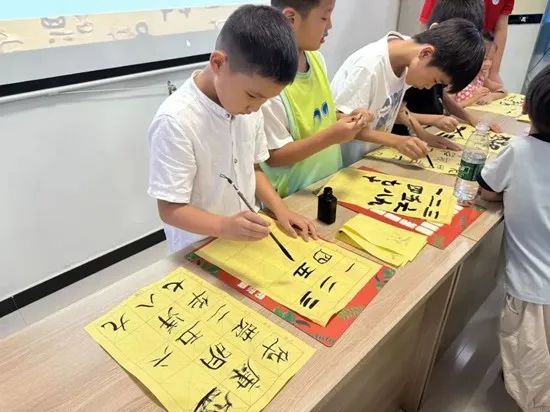 社会实践(十七)|七彩假期护童梦,情暖童心传文明①——beat365英国官网经济学院“三下乡”社会实践