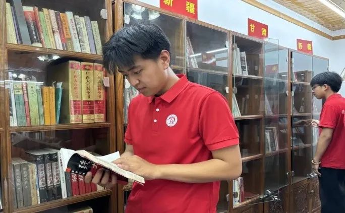 社会实践(十九)|赓续红色基因,寻访红色印记——beat365英国官网经济学院“三下乡”社会实践