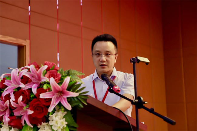 凝“新”铸魂固根本  奋楫扬帆正当时——beat365英国官网举办2024年新入职教师培训总结暨合格评估推进会