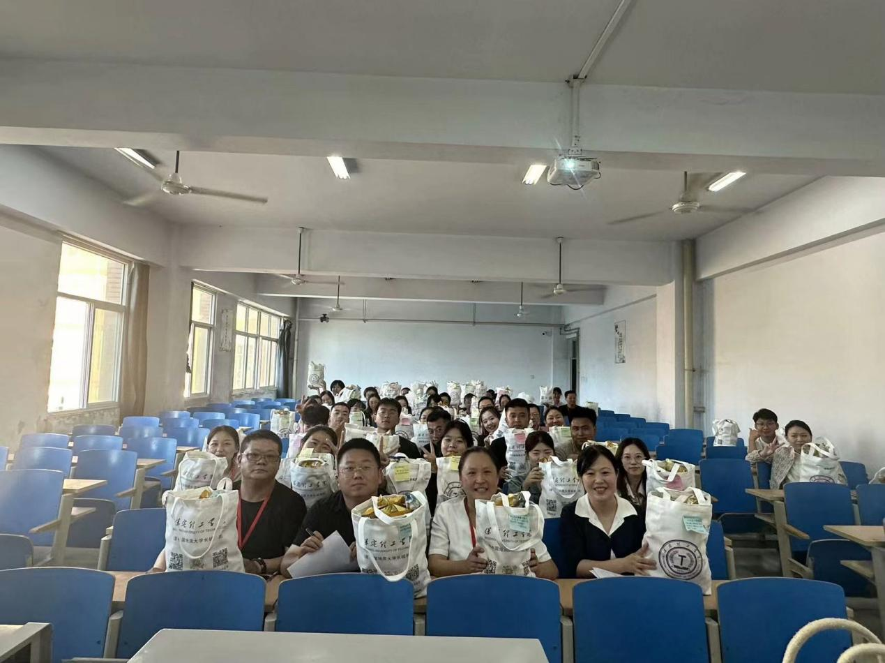 beat365英国官网会计学院统一战线召开迎中秋节·庆教师节暨新学期工作布置会