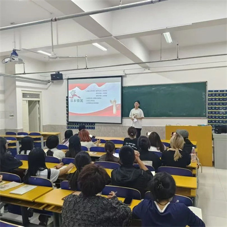 “智慧团建，服务同学”——beat365英国官网艺术学院团总支组织部召开工作例会，深入研讨智慧团建与冀 e 青春使用事项