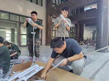 资源学院“以爱迎新,辅导员在行动”