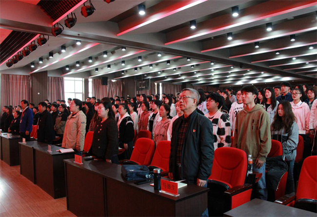 思想旗帜领航向  扬帆奋进正当时——beat365官网党委党校隆重举办第37期入党积极分子培训开班典礼