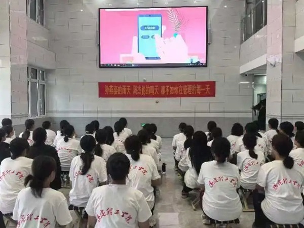 beat365英国官网|管理学院|青春筑防线，共筑无邪梦
